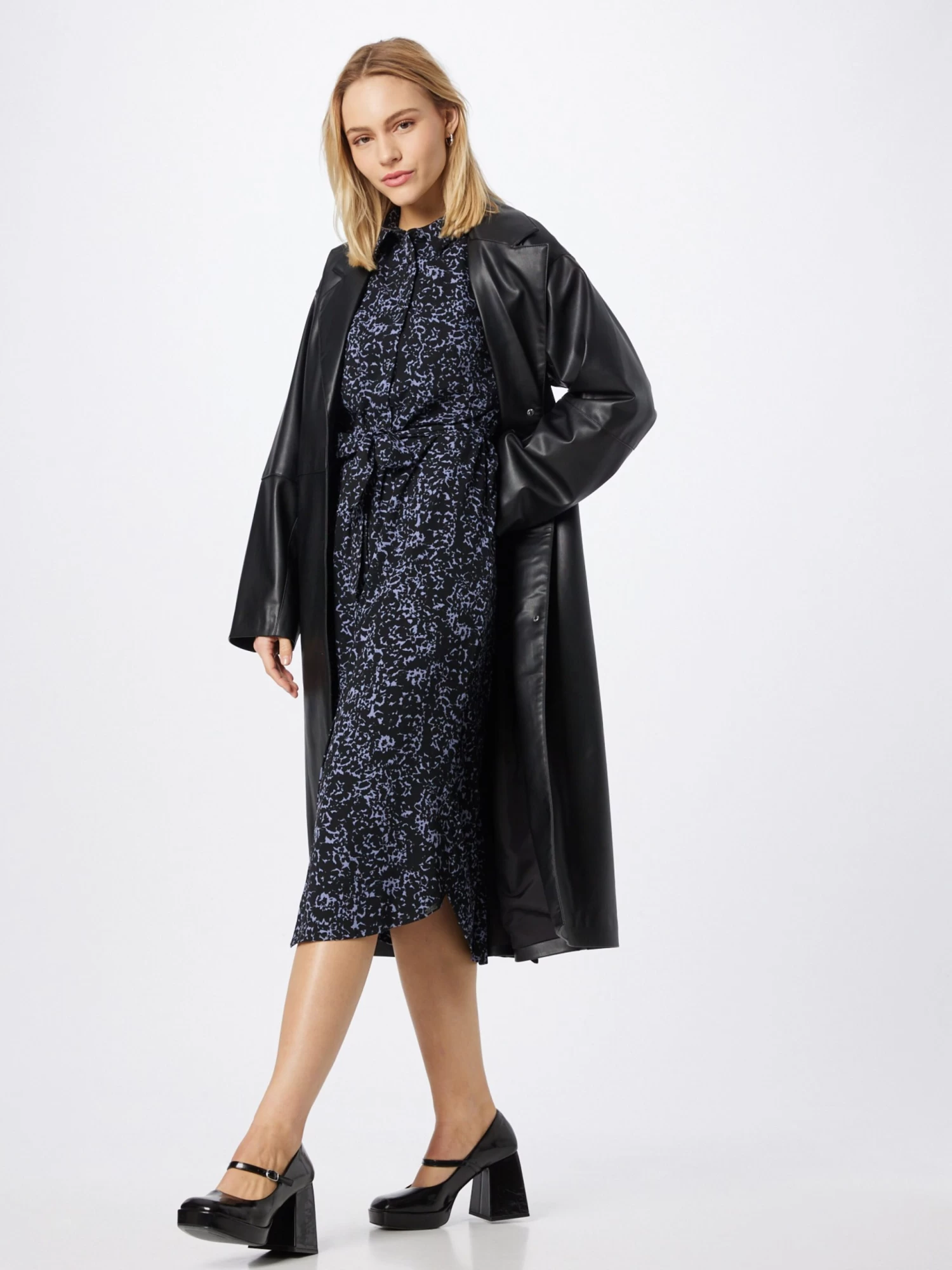 QS By S.Oliver Robes Fluides Robe-chemise Femme Bleu Nuit / Bleu Clair 7 QS By S.Oliver Robes Fluides Robe-chemise Femme Bleu Nuit / Bleu Clair – Image 5